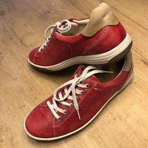 ECCO Chase II Leather Sneakers